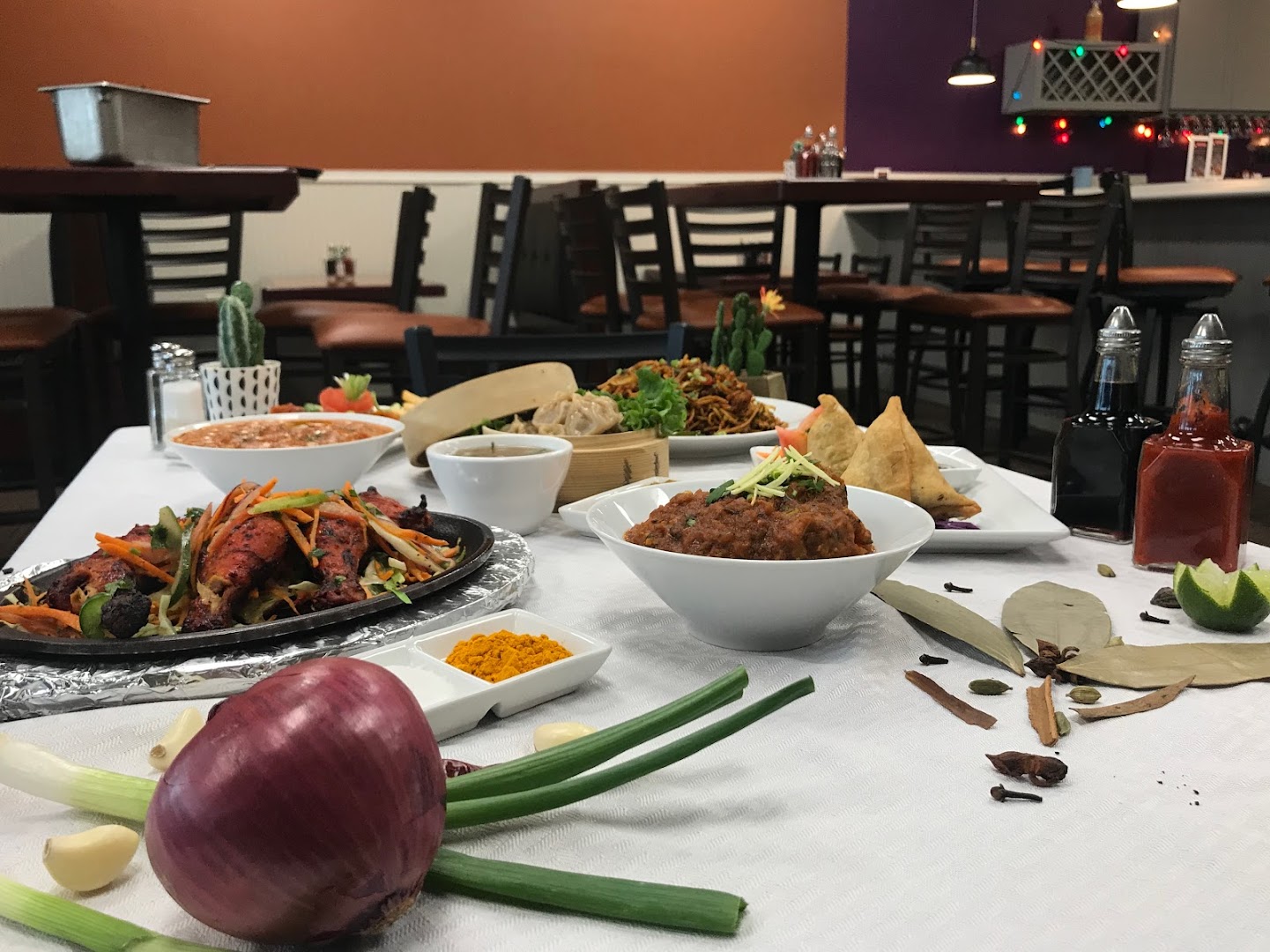 HOT ‘N SPICY RESTAURANT & BAR - Restaurant photo 3