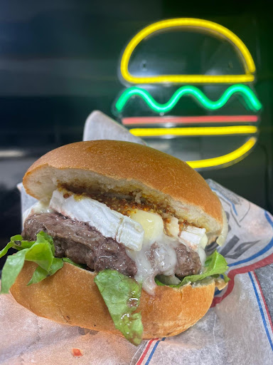 Photo 3 - Fou d'burger Food Truck