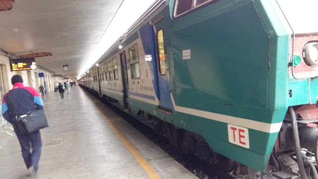 Parking Railway Station 16