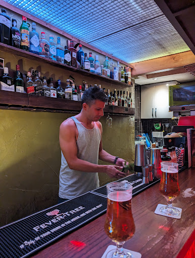 Gin Martini Cocktail Bar - Thumbnail