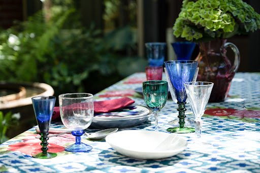 Heirloom Tableware - Visual
