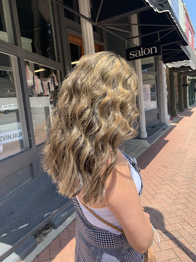 Kaitlin Carlson Hairstylist - Thumbnail