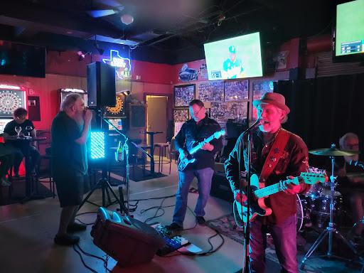 J J's Bar - Visual