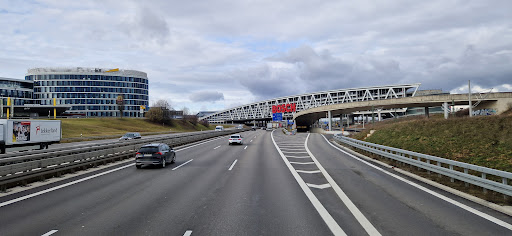 Parkhaus P11 Flughafen Stuttgart APCOA - Thumbnail
