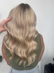 Photo n°3 de Elegance Coiffure à Attichy (Salon de coiffure)