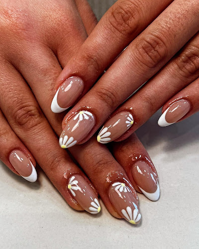 JC Nails Open Times