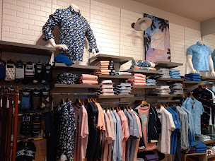 Photo n°9 de ARISTOW - SIR SEVEN à Lescure-d'Albigeois (Magasin d'articles de rugby)