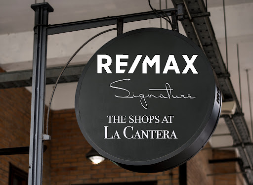 RE/MAX Signature