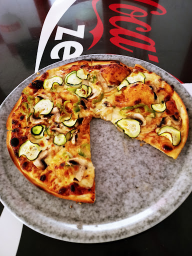 EAT MORE - Visual