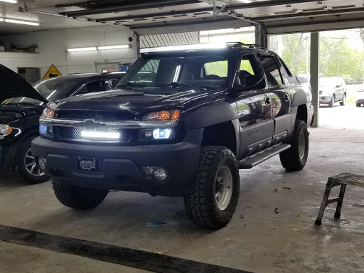 Calhoun Auto Body and Sales