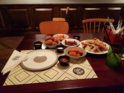 Photos of Ridley's Burger