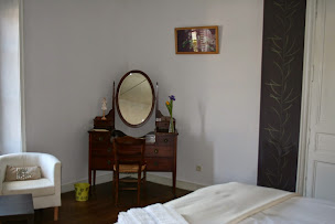 Photo n°4 de Le Voltaire Chambre d'Hote à Airvault (Chambre d'hôtes)