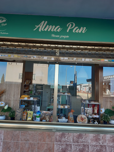 Alma Pan - Visual