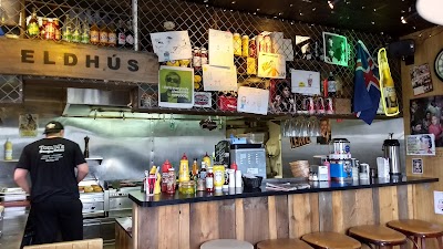 Photos of Tommi's Burger Joint