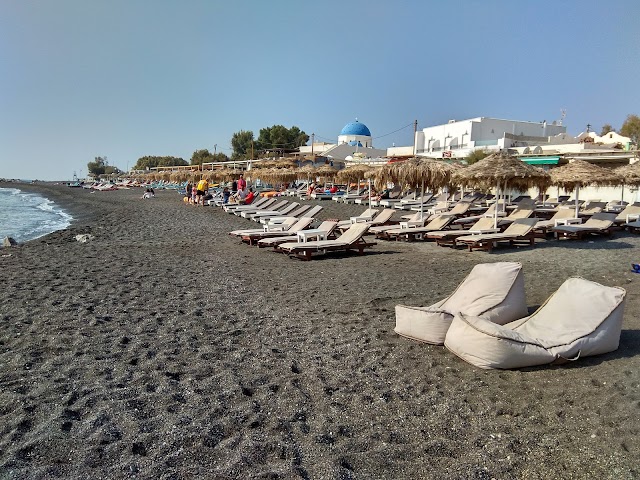 Perissa Beach