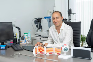 Photo n°1 de Docteur Hatem Zeghidi à Nanterre (Ophtalmologiste)