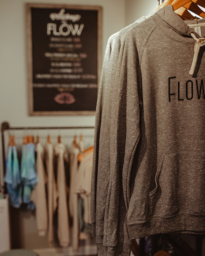 Flow Yoga Studio - Visual