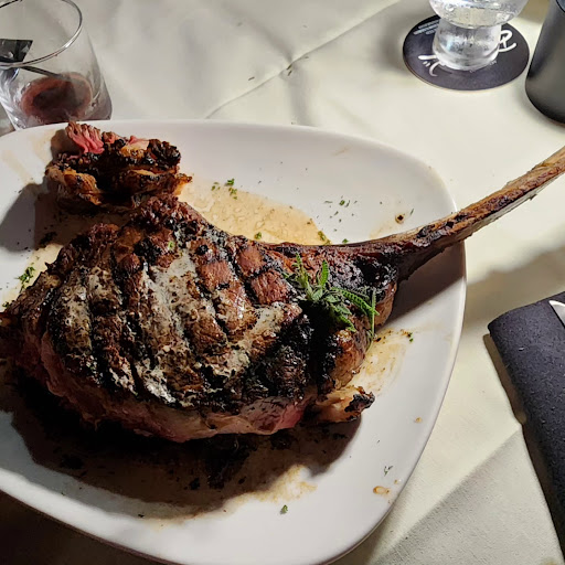 DeJuan's Dining - Visual