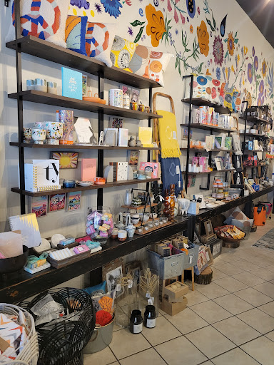 Bethie Lous Fabulous Gift Store - Thumbnail