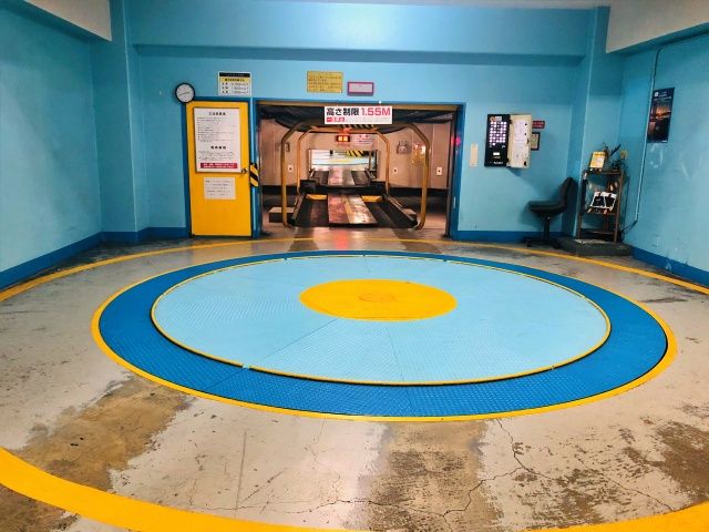 セブン東心斎橋ビル駐車場