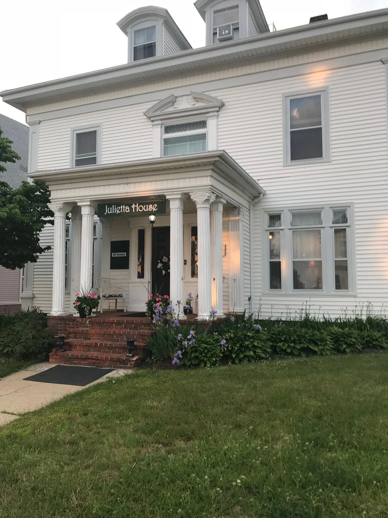Julietta House