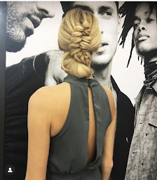 Photo n°6 de La Tiny coiffée à Gujan-Mestras (Salon de coiffure)