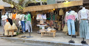 Photo n°21 de Boutique Cocoon Vallon 9 avenue Jean Jaurès 07150 Vallon pont d'Arc et le 9 Avenue Jean Jaurès à Vallon-Pont-d'Arc (Magasin de chaussures)