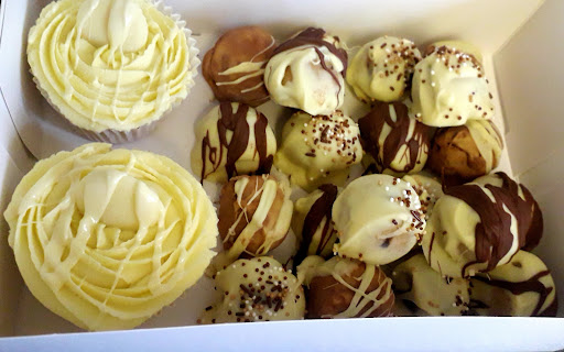 Maddie's Cakes 'N' Bakes