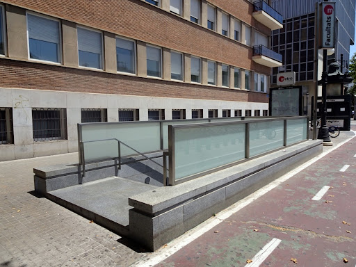 Facultats Gallery - Spain