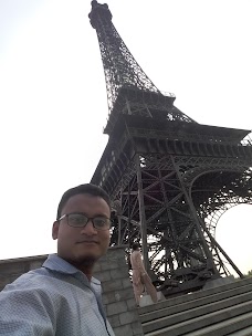 Eiffel Fountain lahore