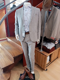 Photo n°13 de Magasin Rousseau à Pontivy (Magasin de vêtements pour hommes)