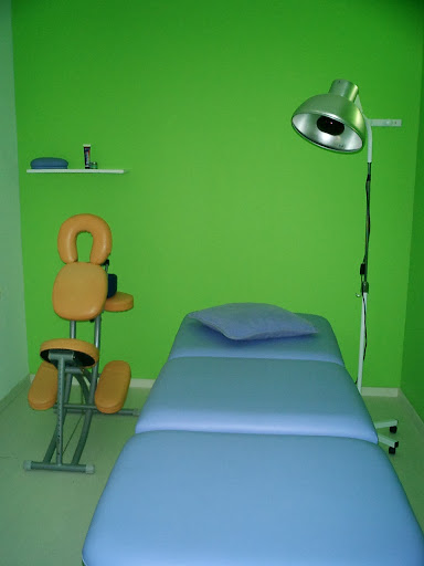 12h Physiotherapy - Medical Center San Pedro Marbella. Ostheopathy. Acupuncture. - Thumbnail
