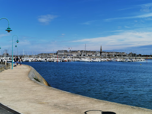 Bas-Sablons lighthouse - Visual