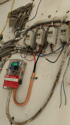 Metre se wire cut Gaya kaise hoga metre se wire cut Gaya to sampark Karen usse call electrician n… post image