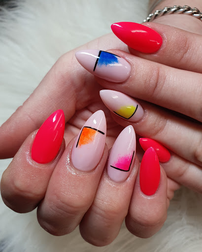 Splendid Nails & Beauty