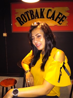 Rotbak Cafe Manggarai, Author: Ria Ferial