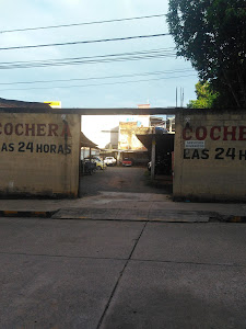 Playa de estacionamiento Reátegui 1