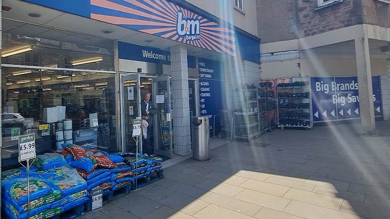 B&M Store photo 2