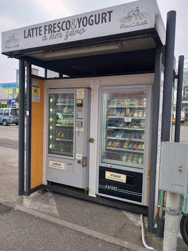 Distributore automatico latte, yogurt e prodotti tipici