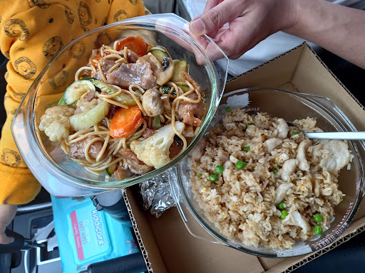 Uncle Lee's Takeaway - Thumbnail