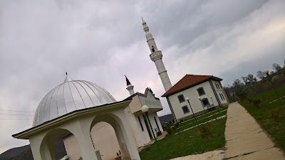 Photos of Xhamija Fshati Uji Kuq