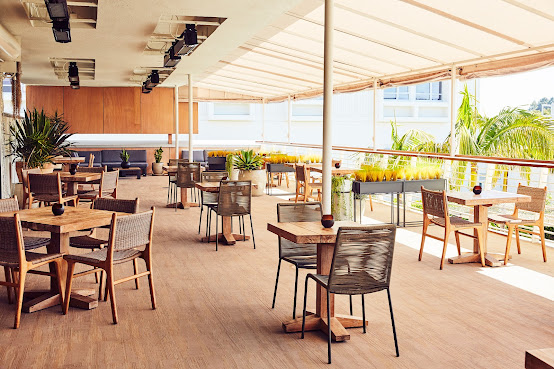 Caravan Swim Club by null