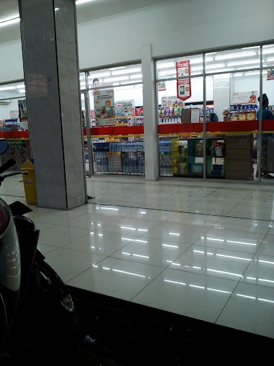 Photos of Indomaret Tegalgubug