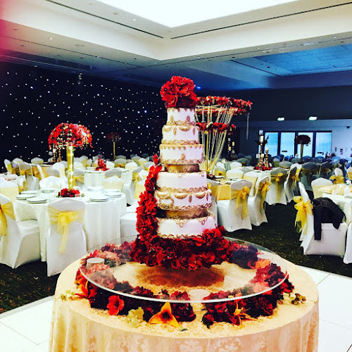 Swarn Cakes