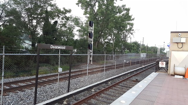 Deanwood Metro Station