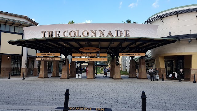 The Colonnade Outlets