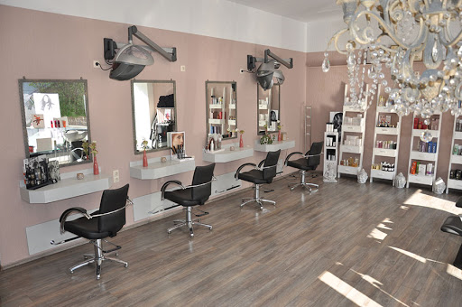 Stefanie Britz Friseur und Kosmetik - Thumbnail