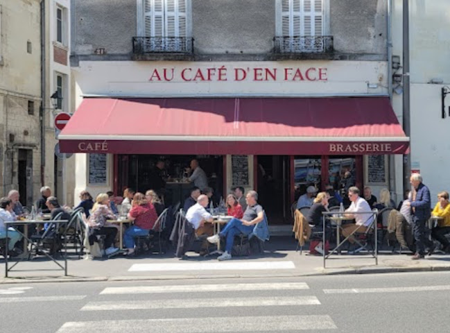 Au Café d' en face