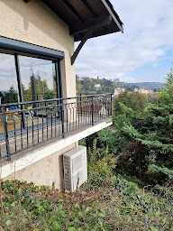 Photo n°18 de Dunoyer Plomberie - installation de climatisation, pompes à chaleur, chauffage, désembouage et appareils sanitaires à Oullins-Pierre-Bénite (Plombier)