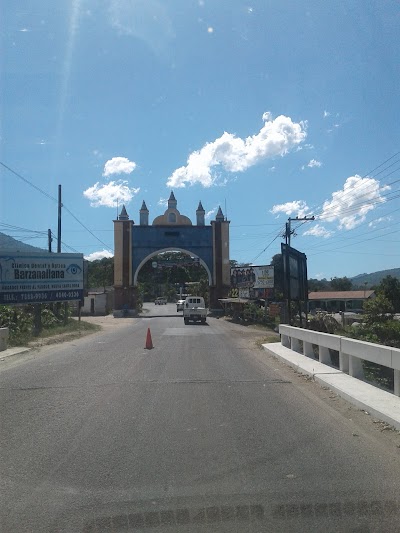 Photos of Three Marias gas station